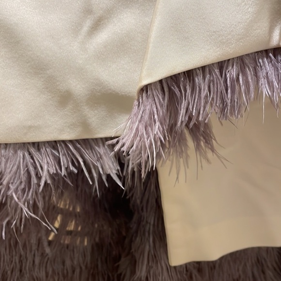 High low gown - Picture 3 of 10